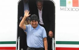 “México me salvó la vida”, sostuvo Morales poco después de tocar suelo, a primera hora de la tarde en el aeropuerto Benito Juárez de Ciudad de México