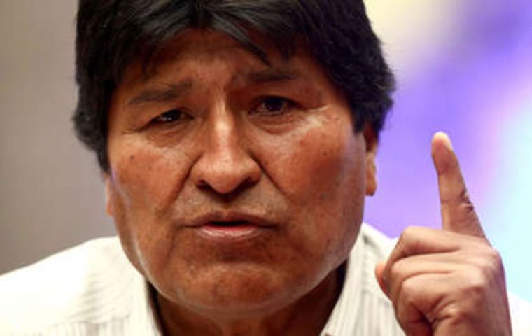 Evo Morales propuso la instalación un “diálogo nacional” como “única forma de parar” la crisis desatada a partir de las elecciones del 20 de octubre pasado.