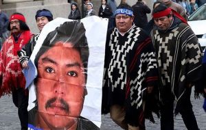 Los incidentes se sucedieron en medio de manifestaciones convocadas al cumplirse  año de la muerte del mapuche Camilo Catrillanca, baleado por la espalda por carabineros
