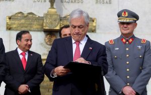 El proyecto de ley de Piñera permite que las Fuerzas Armadas resguarden servicios básicos como instalaciones eléctricas, agua potable, telecomunicaciones y salud

