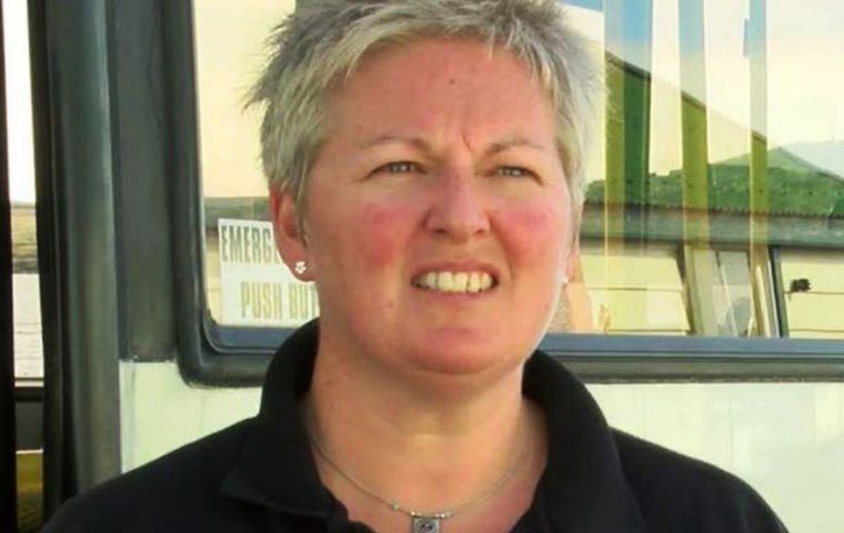  La directora de Recursos Naturales de las Falklands, Dra. Andrea Clausen 