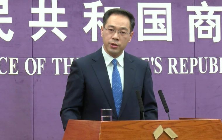  “Los equipos económicos y comerciales de ambas partes han mantenido una estrecha comunicación”, indicó el portavoz del Ministerio de Comercio Gao Feng. 