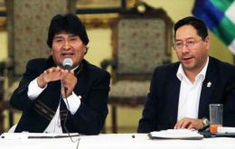 Morales anunció en Buenos Aires a Luis Arce Catacora, ex ministro de Economía y David Choquehuanca como candidatos a la fórmula presidencial
