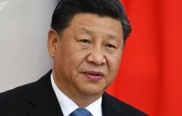 El presidente chino Xi Jinping pidió al gobierno tomar todas las medidas posibles para combatir el brote.