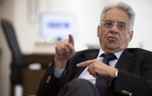El ex presidente Fernando Cardoso afirmó que Brasil está “ante una crisis institucional de consecuencias gravísimas”