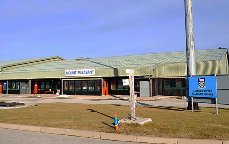  El aeropuerto de MPA en las Falklands a donde arriban todos los vuelos desde el exterior 