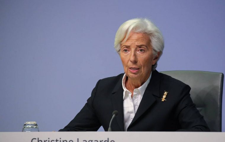 “Sin una acción coordinada, Europa verá un escenario que a muchos nos recordará la gran crisis financiera de 2008”, advirtió Lagarde