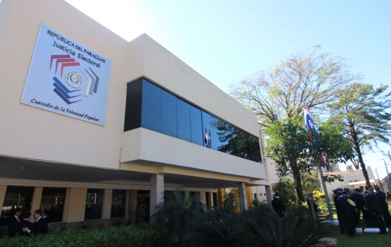 El organismo electoral paraguayo informó que los cambios, tanto de las elecciones partidarias como de las municipales, implican cambios en el cronograma electoral