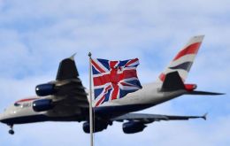 El gobierno británico podría comprar acciones de British Airways para garantizar una entrada de dinero.
