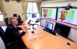 “El mundo financiero tiene una cuota de humanidad y lo celebro”, destacó el presidente argentino durante la videoconferencia