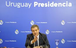 El canciller de Uruguay, Ernesto Talvi su operación 'Todos en Casa'  ha logrado repatriar casi dos mil nacionales, permitiendo también el retomo al país de personas migrantes residentes“.