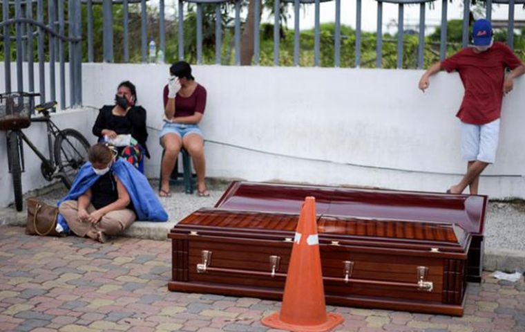 “Hay mucha gente que está muriendo a diario por covid-19 y no son registradas como tal sino, simplemente, como neumonía atípica” (Reuters)