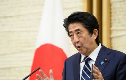 La ampliación del veto migratorio fue anunciada por el primer ministro, Shinzo Abe, tras una reunión del equipo que gestiona la lucha contra la pandemia