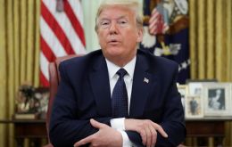 “Hemos planteado reformas detalladas que deben ser puestas en marcha y con las que la OMS debe comprometerse, pero se han negado a actuar”, dijo Trump