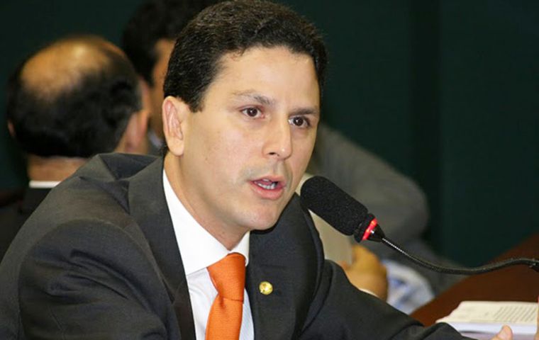 “Un juicio político potenciaría una crisis como la actual, sanitaria y económica. Es preferible poder llegar con normalidad a las elecciones de 2022”, dijo Araújo 