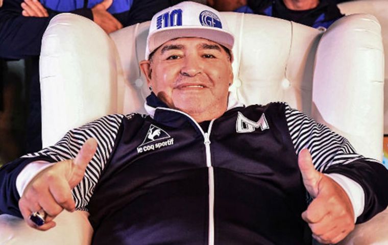Antonio Torres López sueña con presidir la Federación Española y contratar a Maradona.