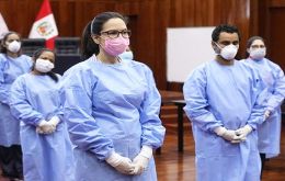La medida “excepcional” es para cerrar la brecha de recursos humanos en Perú, que con 428.850 contagios en el tercer país con más infectados en América Latina. 