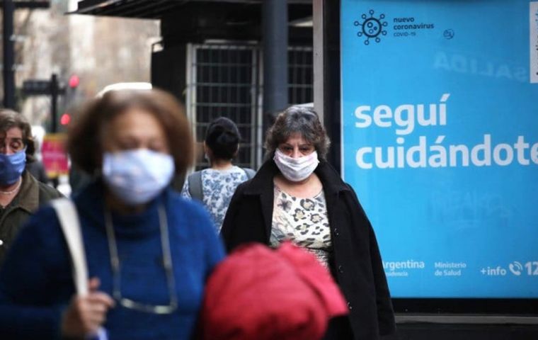 En base a este análisis, Argentina tendría un 2,9% de la población infectada, la Ciudad de Buenos Aires un 9,4% y la Provincia de Buenos Aires un 4%.