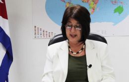 La ministra de Trabajo María Elena Feitó, dijo en televisión que la medida sigue a la flexibilización de restricciones al sector no estatal, según reportó la prensa local. 