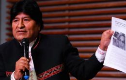  La nueva ley cuenta con el apoyo del ex presidente Evo Morales pero no con el de la COB que viene realizando bloqueos de ruta en rechazo a la última postergación