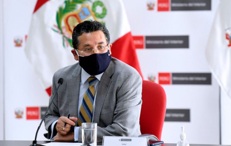 La renuncia del ministro de Interior, Rubén Vargas, fue solicitada por varios sectores políticos y el Congreso unicameral.