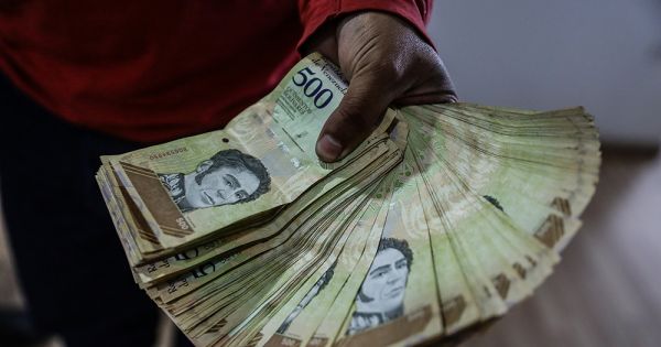 Venezuela caÃ³tica: mÃ¡s de un millÃ³n de BolÃ­vares por dÃ³lar