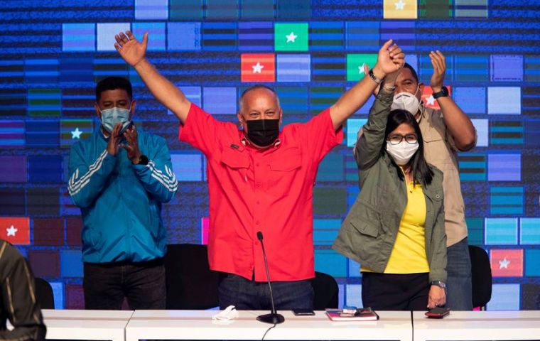 Entre los candidatos elegidos se cuentan la esposa del presidente Nicolás Maduro, Cilia Flores, y Diosdado Cabello, vice del Partido Socialista Unido de Venezuela
