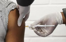 La vacuna de Pfizer ya está siendo usada en modo de emergencia en Reino Unido, EE.UU. o Canadá, y en Brasil su compra es negociada por el gobierno federal, que espera adquirir 70 millones de dosis