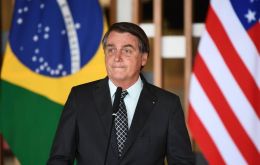 “¿Qué pasó en las elecciones estadounidenses? Básicamente, ¿cuál fue (...) la causa de toda la crisis? La falta de confianza en el voto”, dijo Bolsonaro