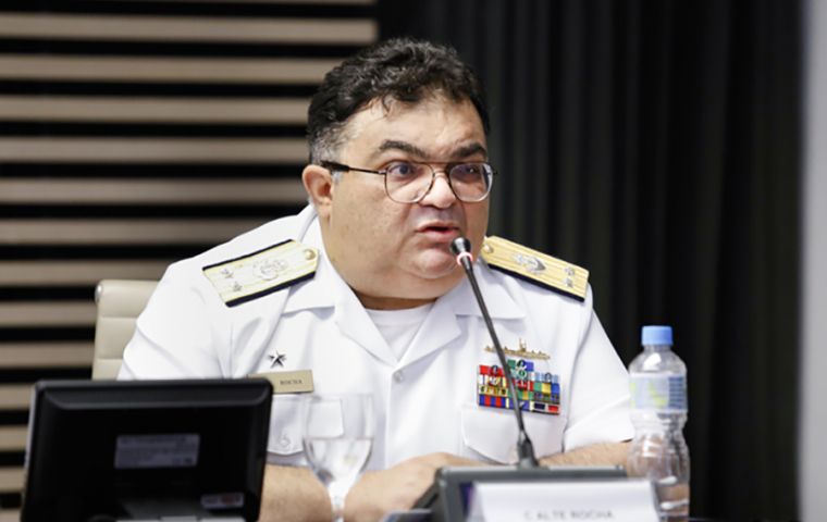 El Almirante (R) Flavio Viana Rocha visitará entre jueves y  viernes en Buenos Aires al canciller Solá y los ministros de Economía y Defensa