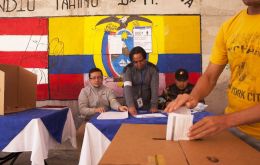 Las elecciones presidenciales ecuatorianas contarán con 15 hombres y 1 mujer entre las candidaturas