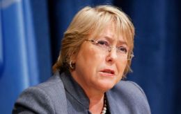 Bachelet subrayó que la fuerte presencia de fuerzas de seguridad alimenta los temores a que haya “una violenta represión de las voces disidentes” 