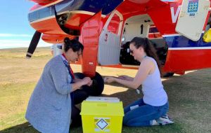 El equipo se encuentra coordinando con FIGAS, Servicio Aéreo de las Falklands, para acordar un programa para la semana que comienza el 5 de abril