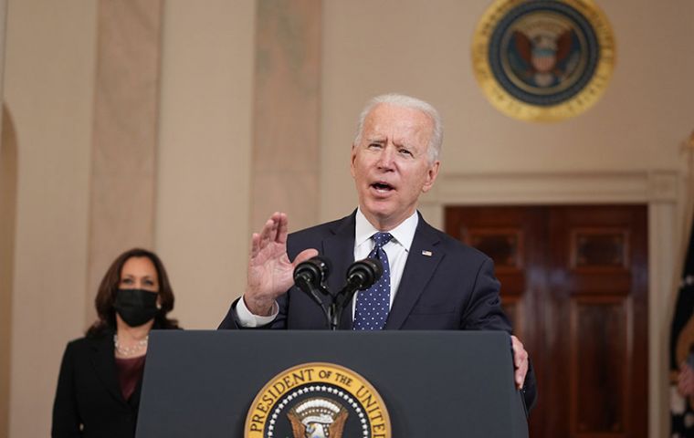 “Estamos todos tan aliviados”, dijo el presidente Biden después de escuchar la noticia de la culpabilidad de Chauvin.