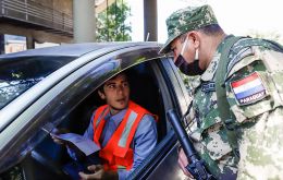 El ministro de Defensa, Bernardino Soto Estigarribia, dijo que el personal militar apoyará a la Policía Nacional para hacer cumplir el nuevo decreto.(Foto EFE)