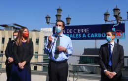 Pronto Chile “dejará atrás la era del carbón”, dijo Jobet. (Foto Twitter)