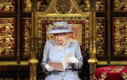 “La prioridad de mi gobierno es lograr una recuperación nacional de la pandemia”, dijo la Reina en su discurso.