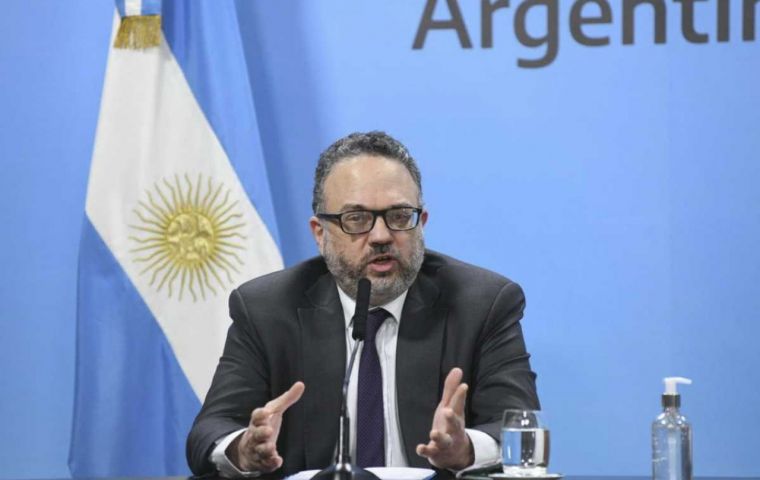 “Mientras la población de Argentina ha ido creciendo, sus niveles de producción de carnes se han estancado”, explicó Kulfas.