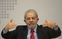 “Tenga la seguridad de que la gente nombrará un nuevo presidente en 2022”, dijo Lula a Bolsonaro a través de las redes sociales.