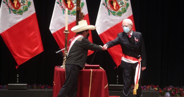 Canciller peruano renuncia por comentarios sobre la participación de la Marina en atentados en década de 1970 - Vimarsana News