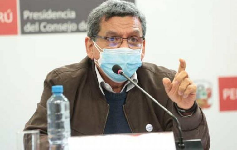 “La semana que viene podemos vacunar a partir de los 36 años”, dijo el ministro de Salud, Hernando Cevallos.