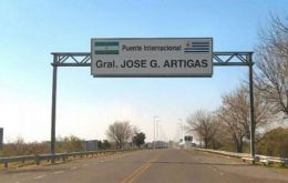 Al embajador de Uruguay en Buenos Aires, Carlos Enciso, le habían dicho que los puentes serían reabiertos el 6 de septiembre