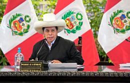 Es hora de poner al Perú por encima de toda ideología y posiciones partidistas aisladas ”, dijo Castillo Terrones.