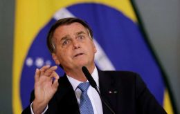 Bolsonaro dijo que en esas circunstancias no se podía evitar un aumento en el precio del combustible.