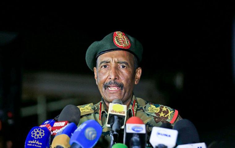 El general Abdel Fattah al-Burhan dijo que el golpe era necesario