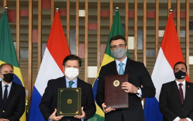 Acevedo sostuvo una reunión de trabajo con su homólogo brasileño Carlos Alberto Franco França