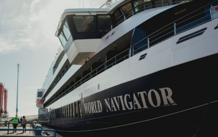 Los viajes del exterior “están creciendo con fuerza”, dijo Guerrera ante el 'World Navigator' amarrado en Buenos Aires.
