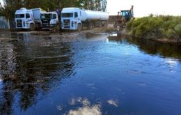 “Los cursos de agua cercanos no se vieron afectados por el incidente”, dijo Oldelval en un comunicado.