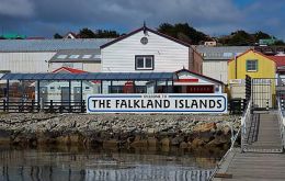 Los chilenos residentes en las Falklands serían los principales beneficiarios si es que finalmente se logra concretar un vuelo charter con motivo de las Fiestas