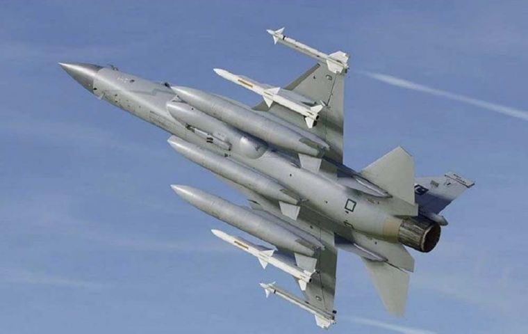 La compra de aviones JF-17 Thunder-Block III fabricados en China se trató por primera vez en 2015, pero todo se detuvo en la presidencia de Macri.